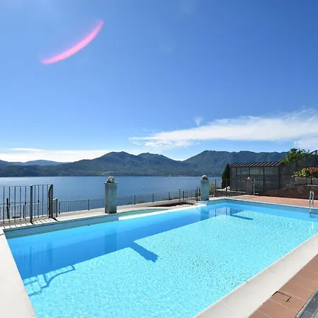 By Maggiore With Stunning Views Ferienhaus
